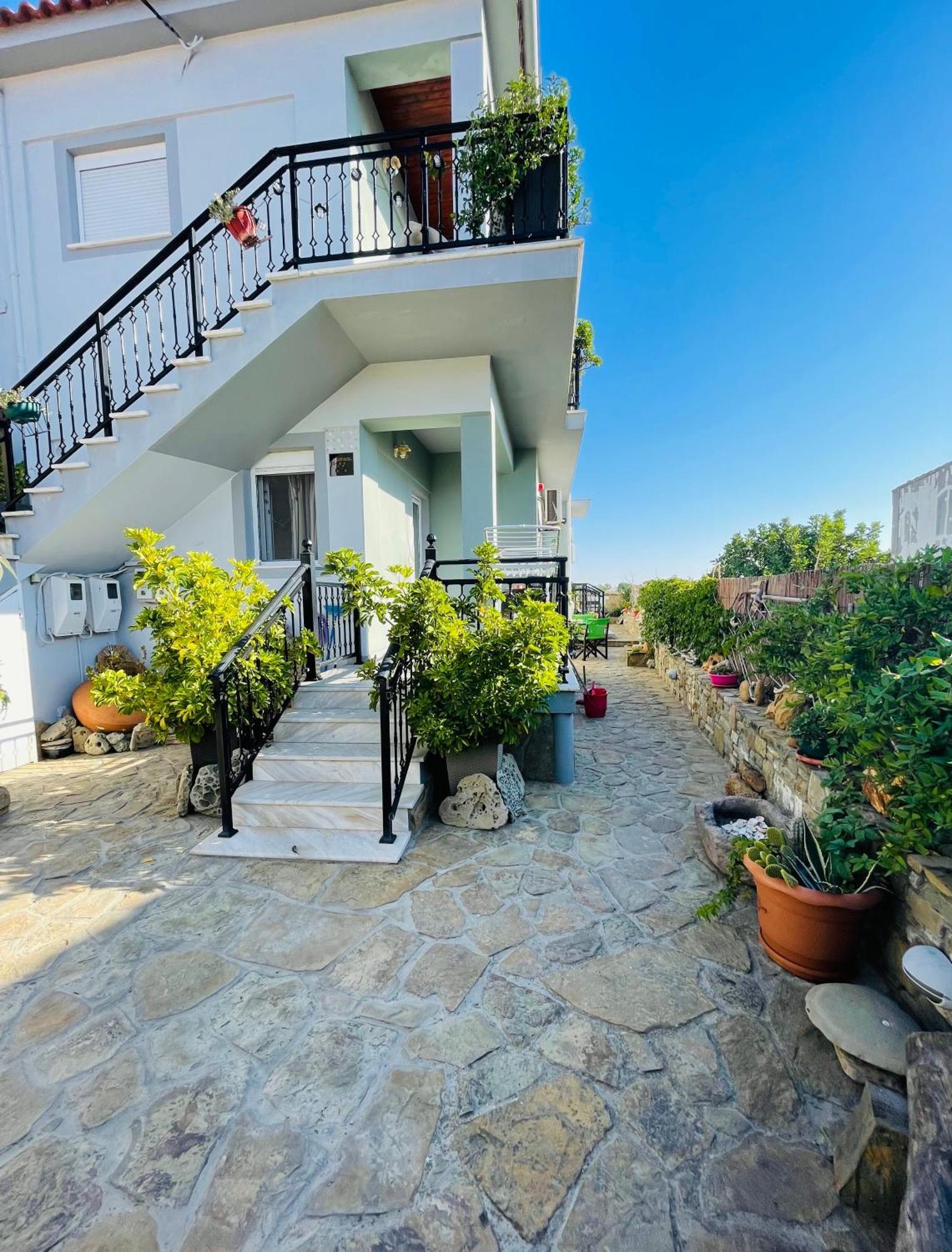 Fergani Apartments Moúdhros Buitenkant foto