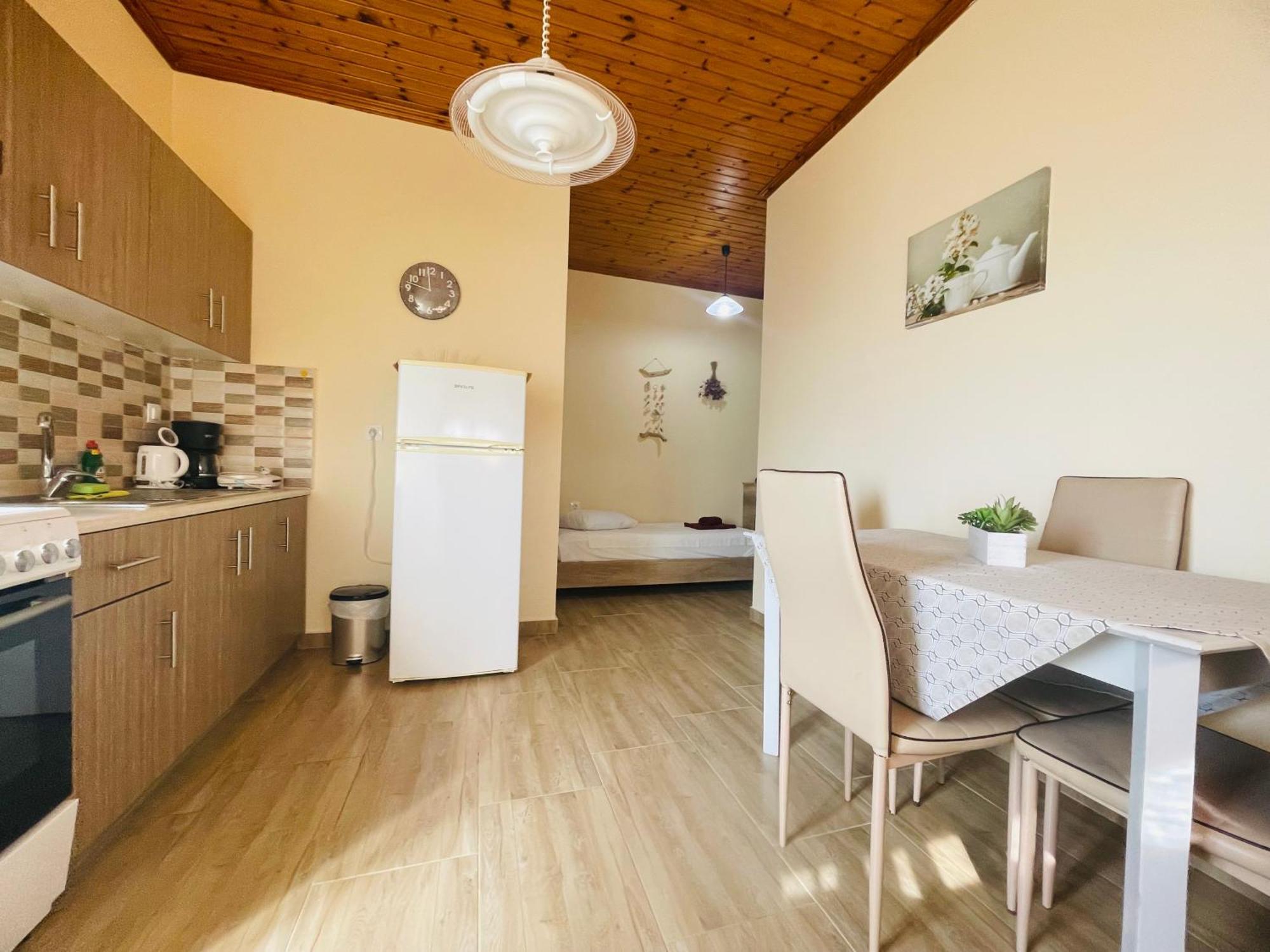 Fergani Apartments Moúdhros Buitenkant foto