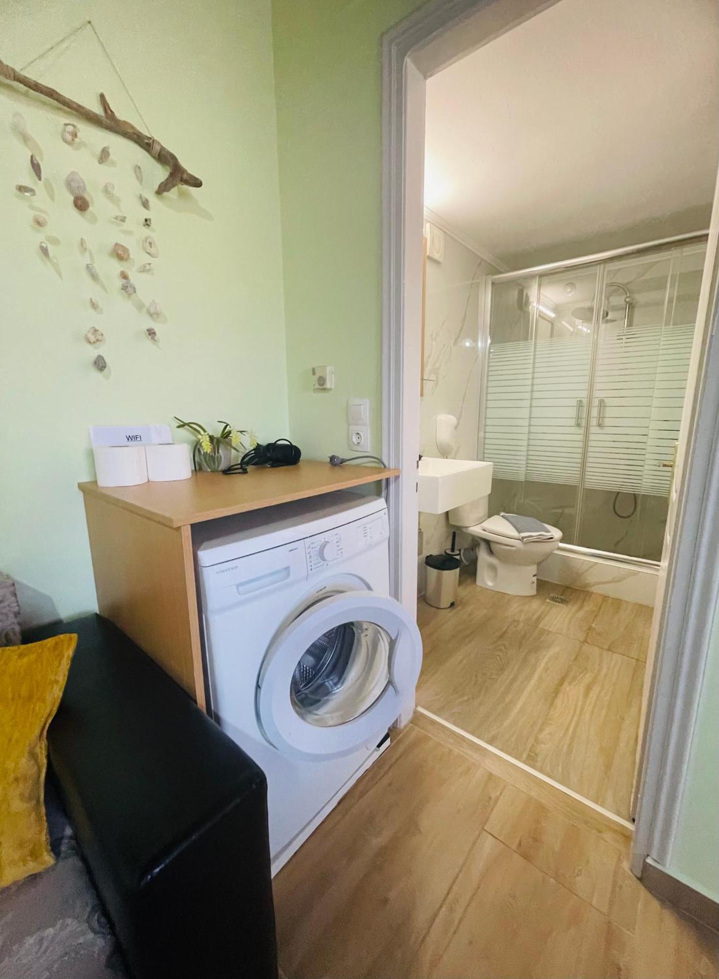 Fergani Apartments Moúdhros Buitenkant foto